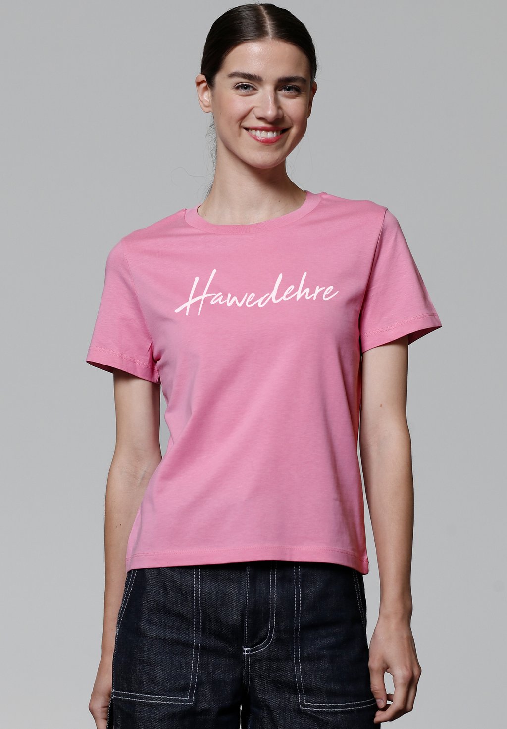 

Футболка с принтом HAWEDEHRE watapparel, светло-розовый