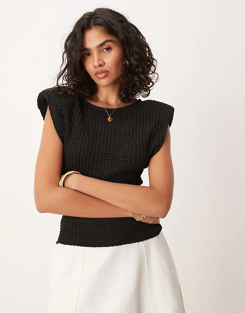 

Топ с подплечниками ASOS DESIGN, фактурная текстура, черный цвет