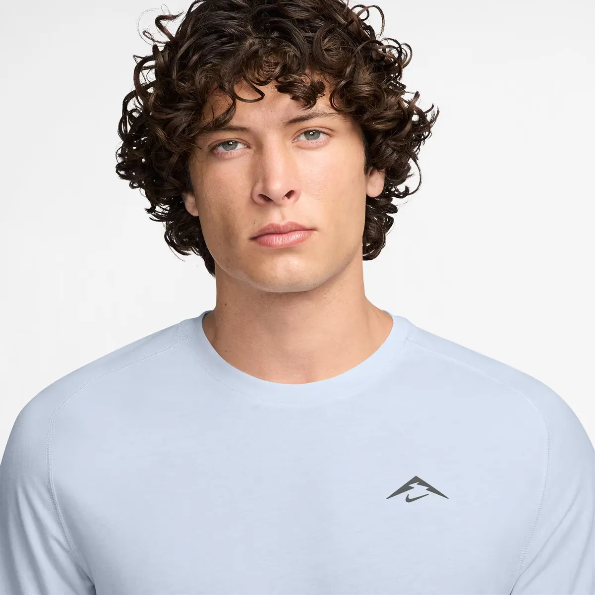 Мужская футболка Nike Solar Chase, серый — фото 3