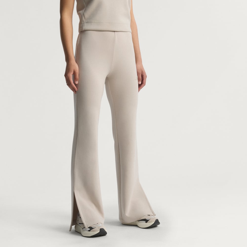 

Спортивные брюки Adidas Soft Lux Flared Pants, бежевый