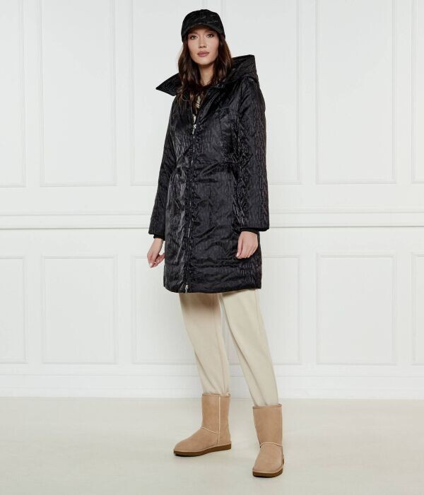 Ботинки кожаные UGG W Classic Short II, бежевый — фото 2