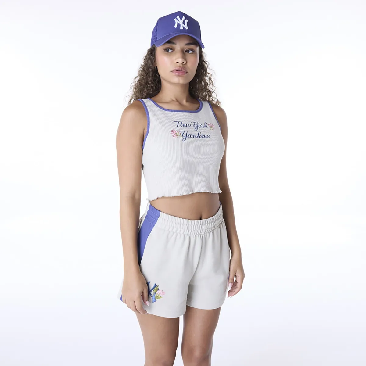 

Кроп-топ на бретелях New York Yankees MLB с цветочным принтом New Era, бежевый