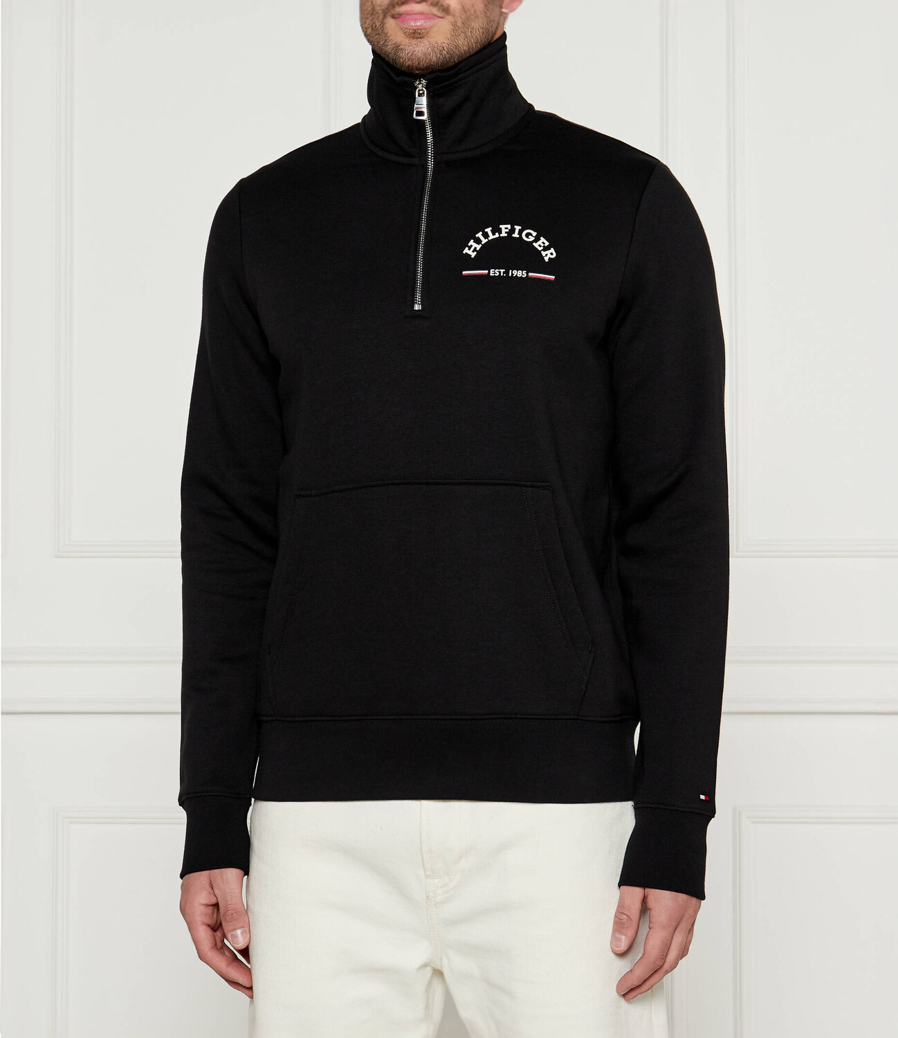 

Толстовка Tommy Hilfiger ROUNDALL Regular Fit, черный