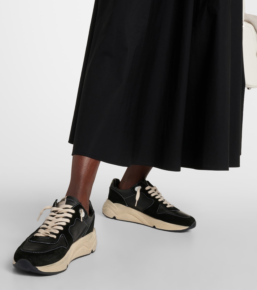 Беговые кроссовки Running Sole из замши и кожи Golden Goose, Black/White — фото 4