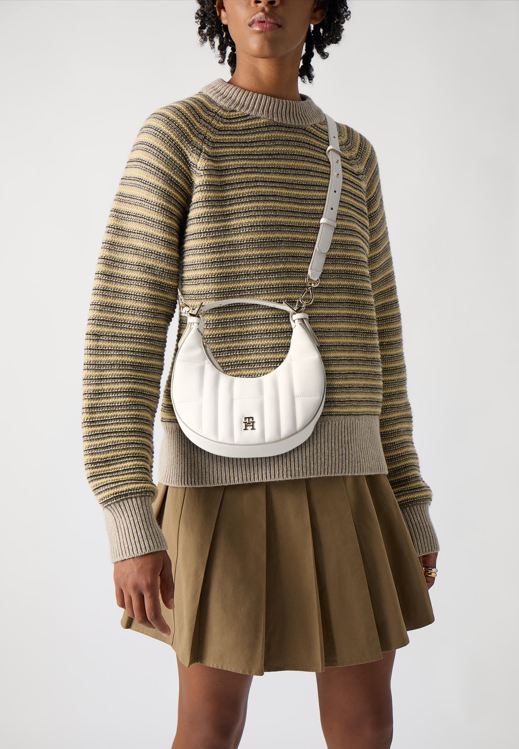 

Сумка FEMININE MOON Tommy Hilfiger, кремовый