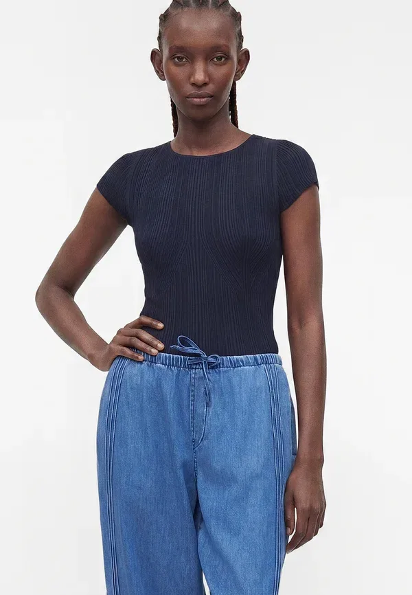 Джинсы Easy barrel camper relaxed fit Gap, средний индиго — фото 4