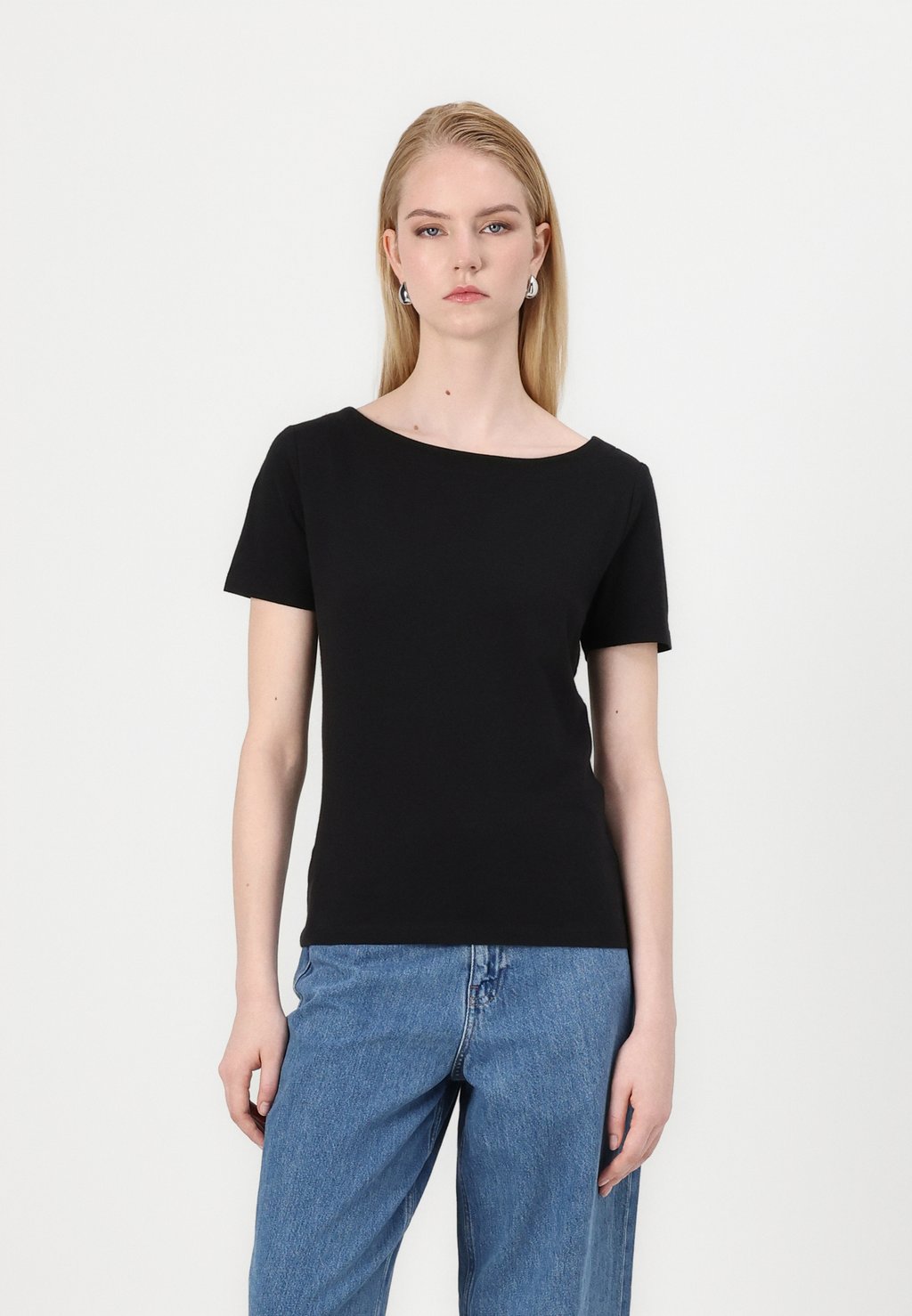 

Базовая футболка ONLLIVE LOVE LIFE BOATNECK ONLY, черный