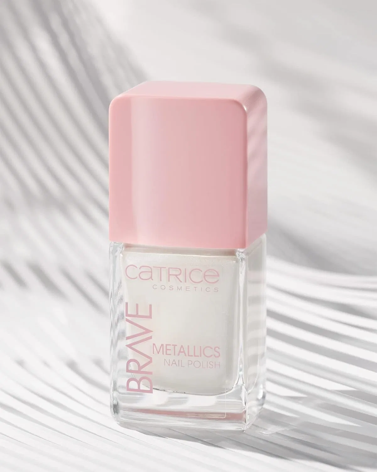 Металлический лак для ногтей Catrice Brave Metallics №02 «Sweet As Sugar», 3 шт. Catrice — фото 4