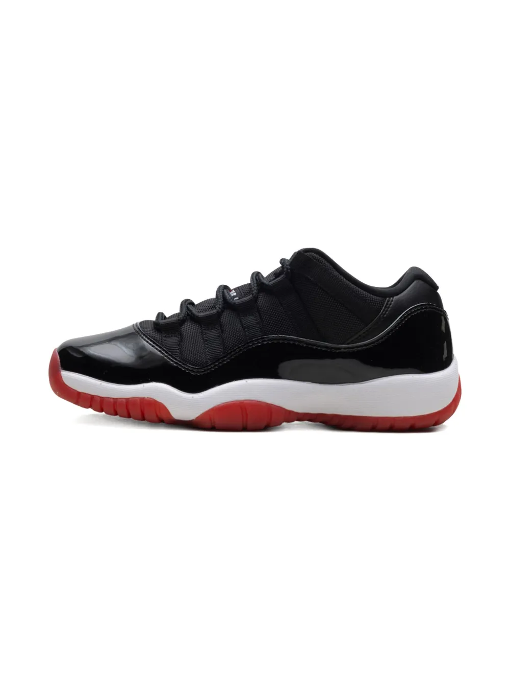 Кроссовки Air Jordan 11 Retro Low Bred GS Black/White/Varsity Red Jordan Kids, черный — фото 4