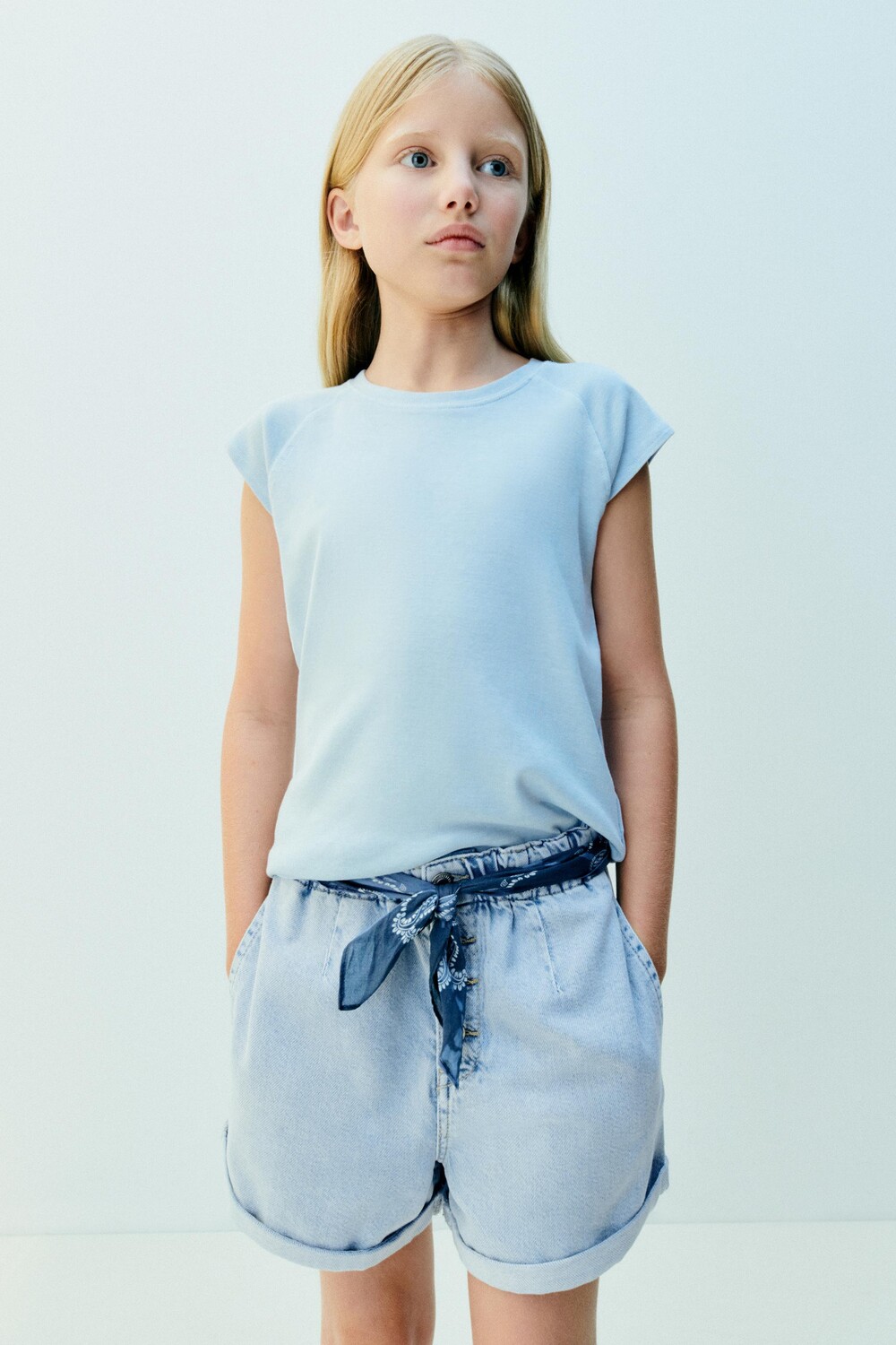 

Шорты-бермуды из денима с эластичной деталью ZARA, синий