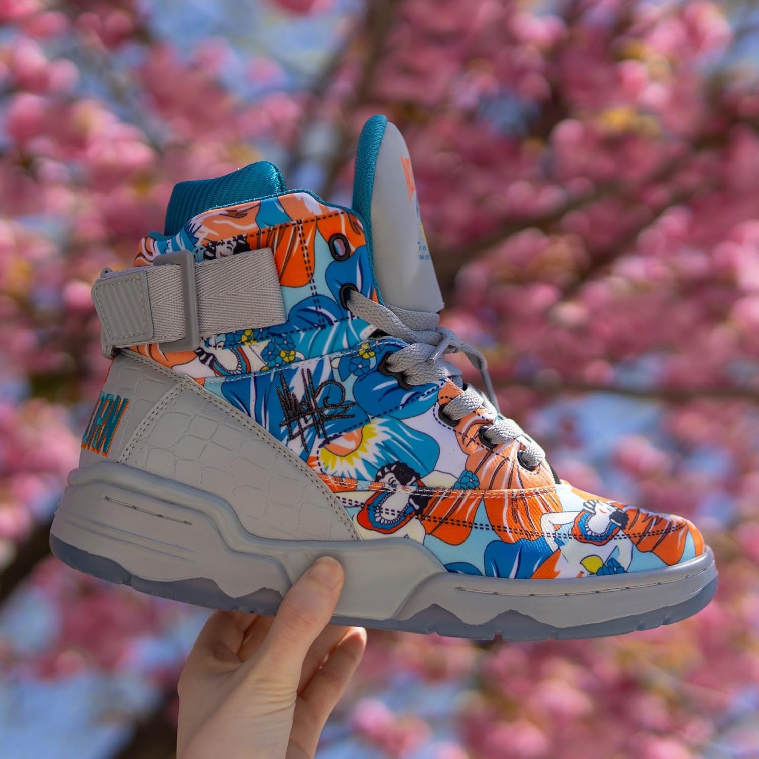 Кроссовки Ewing Athletics 33 Hi Ace Ventura 25th Anniversary от Mache - яркий узор, специальное издание, ретро-стиль, индивидуальная упаковка, мультиколор — фото 4