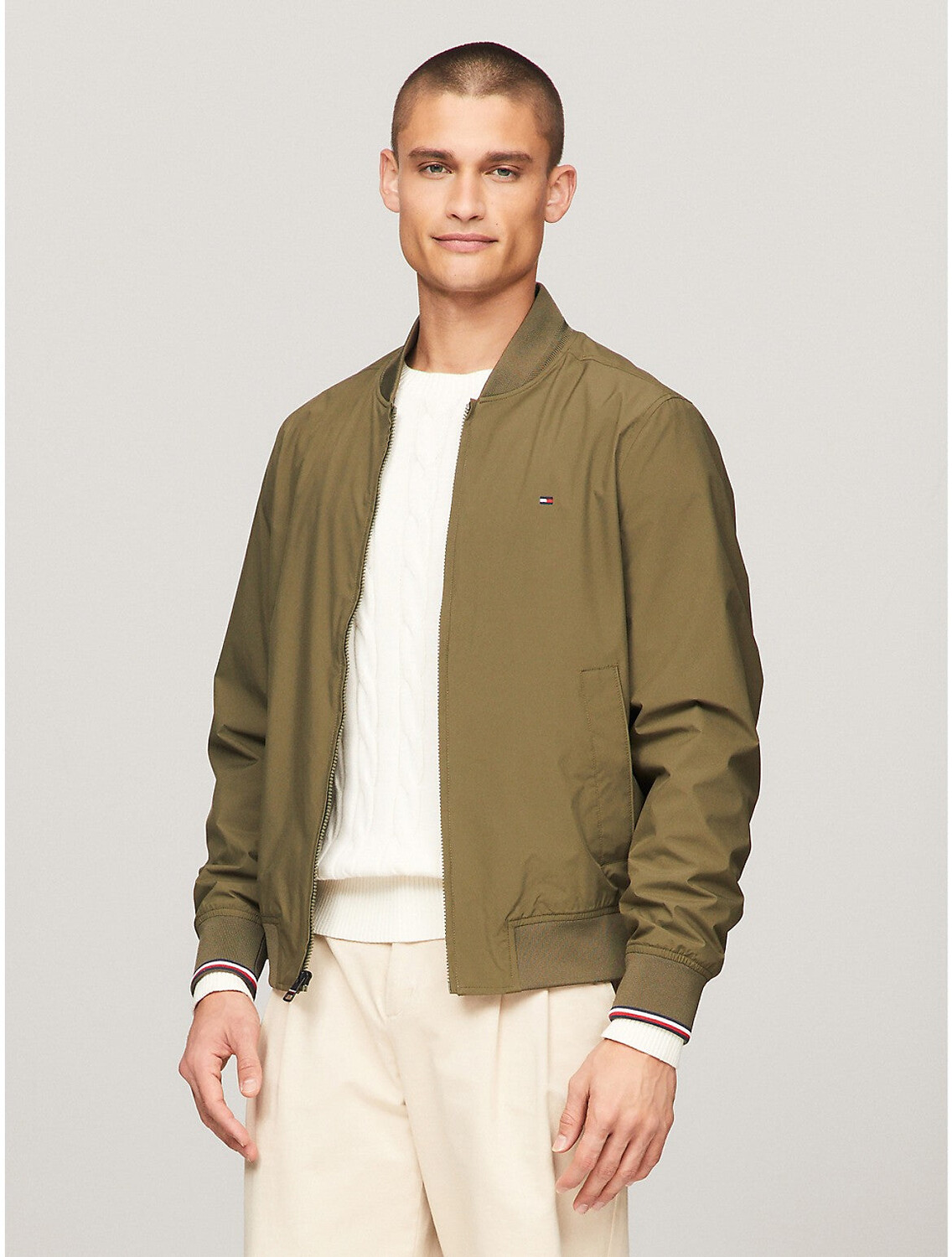 

Мужской легкий водостойкий бомбер Tommy Hilfiger, цвет Army Green