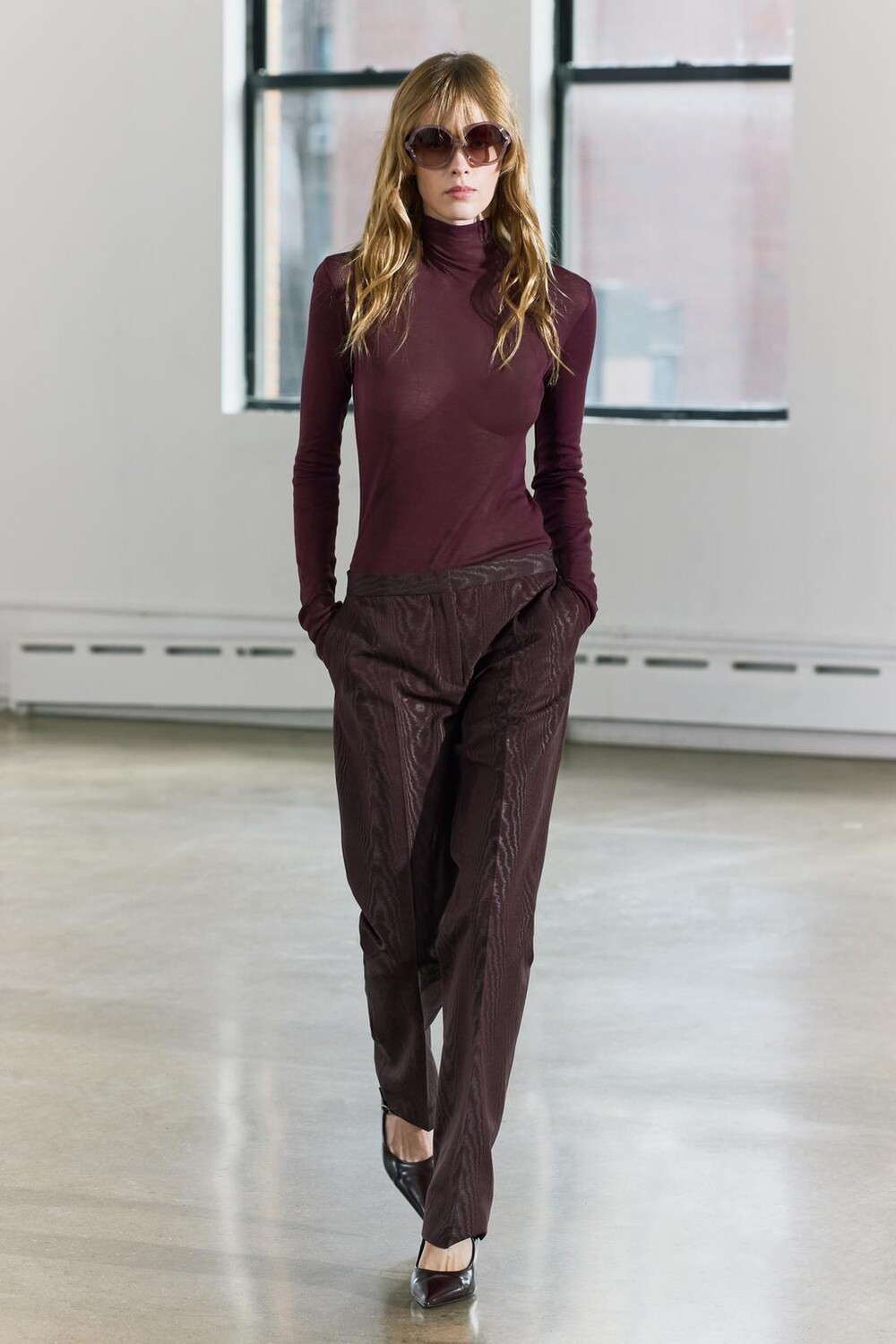 

Муаровые брюки ZARA, бордовый