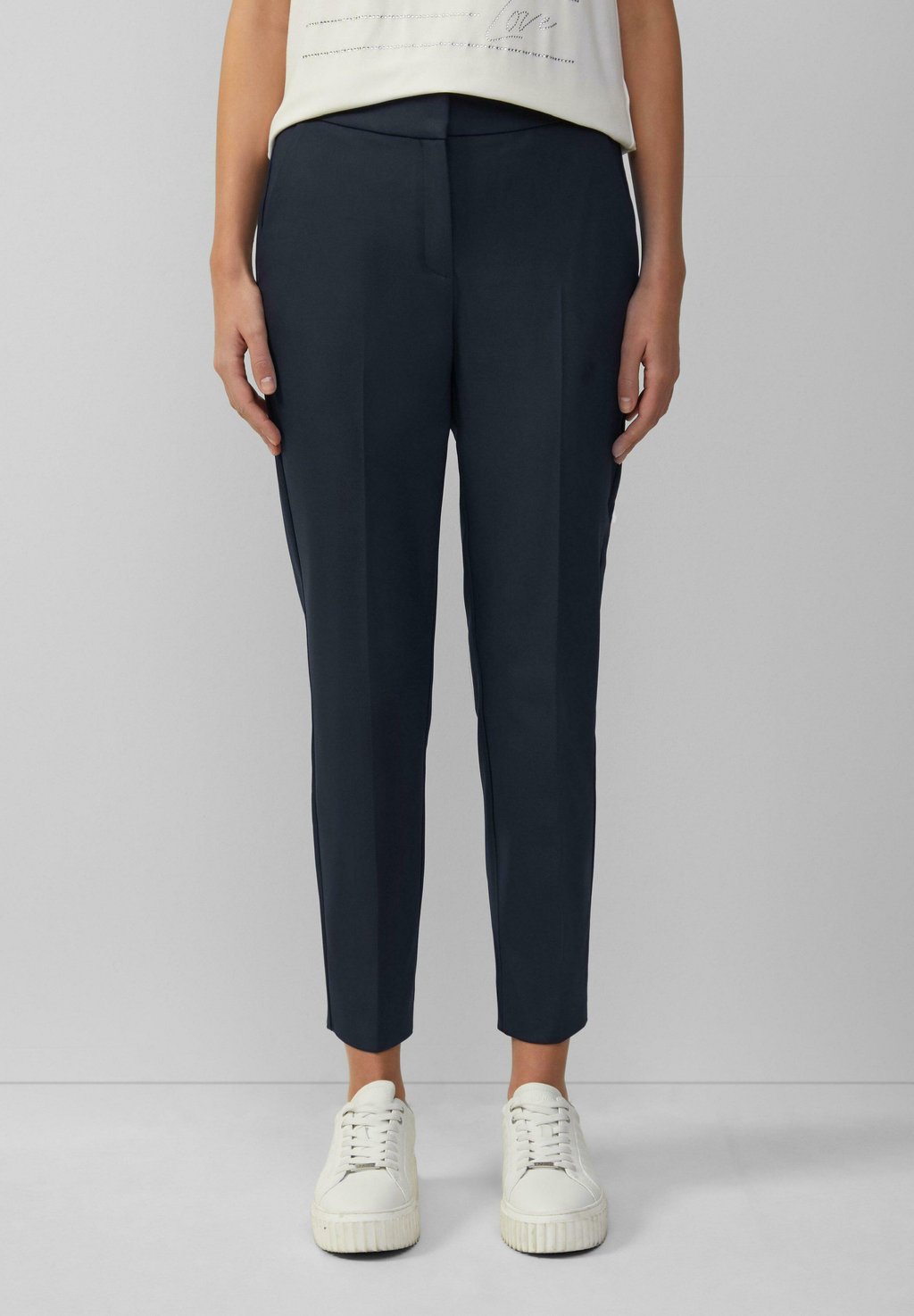 

Чиносы IM SLIM FIT MIT ELASTISCHEM BUND s.Oliver BLACK LABEL, черный