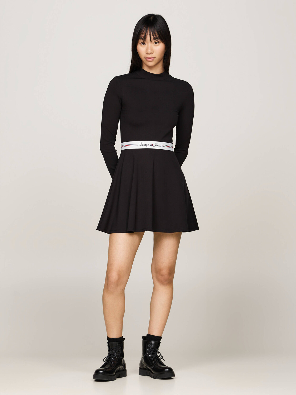 

Платье Tommy Jeans, черный
