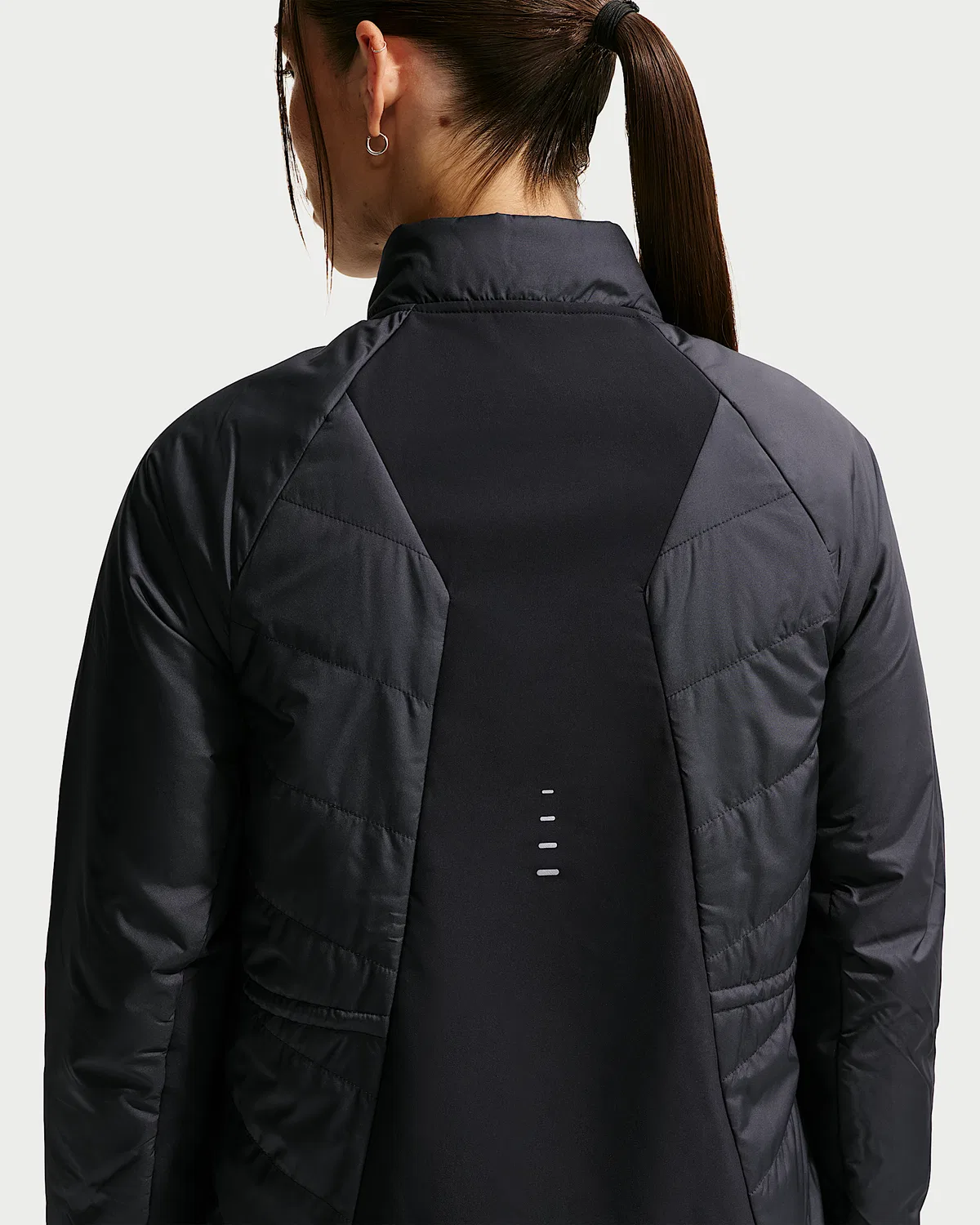 Женская куртка для бега Nike Swift Therma-FIT, Black — фото 2