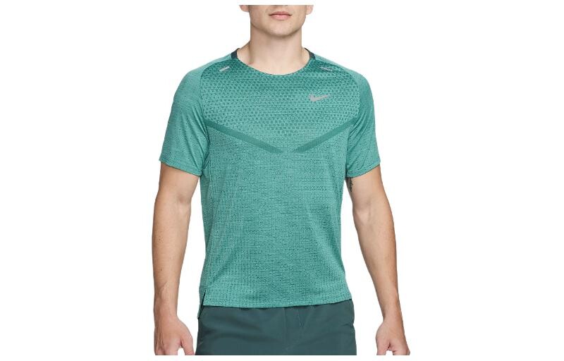 

Одежда Футболка мужская зеленая Nike, зеленый