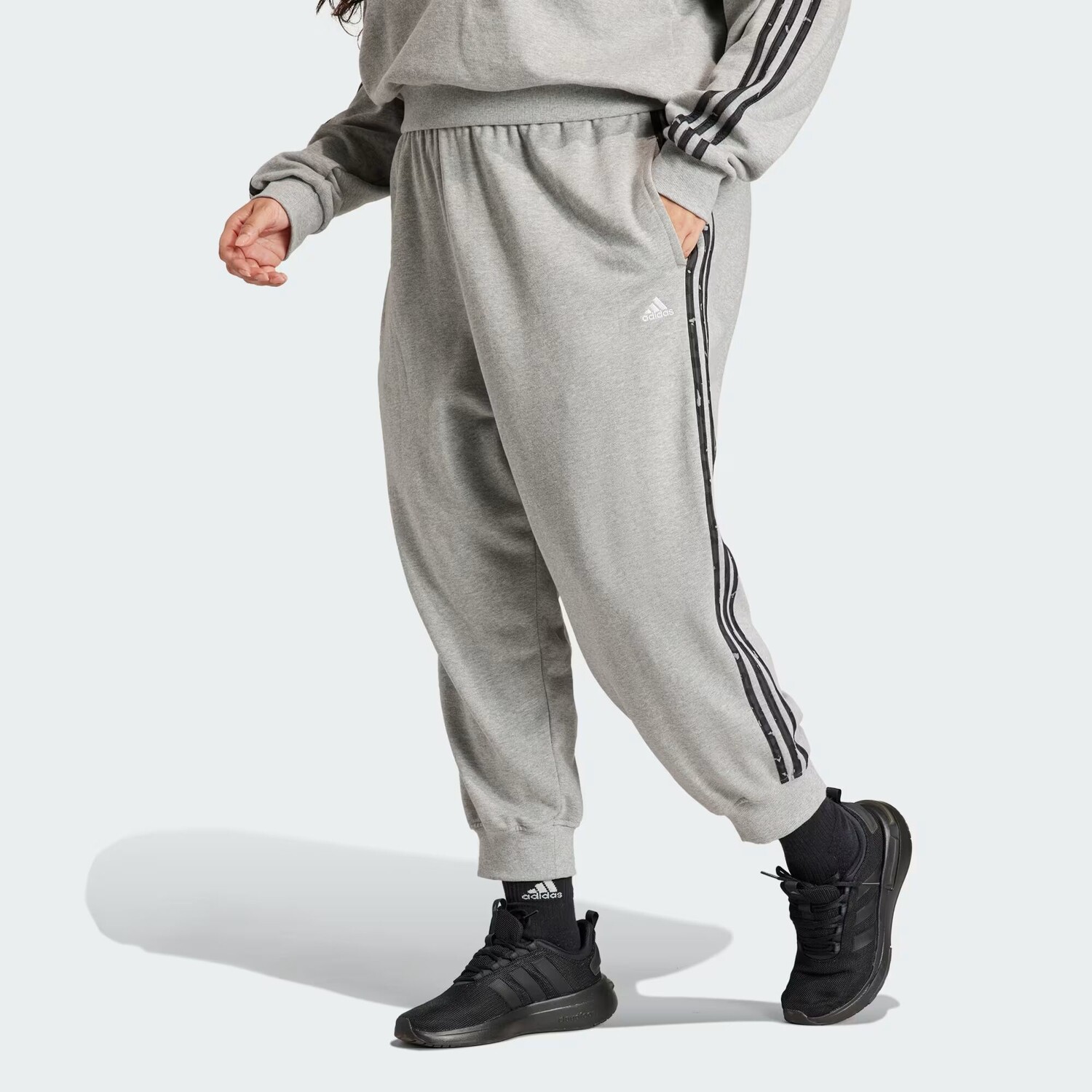 

Брюки 7/8 с 3 полосками Essentials с анималистическим принтом (большие размеры) Adidas, цвет Medium Grey Heather