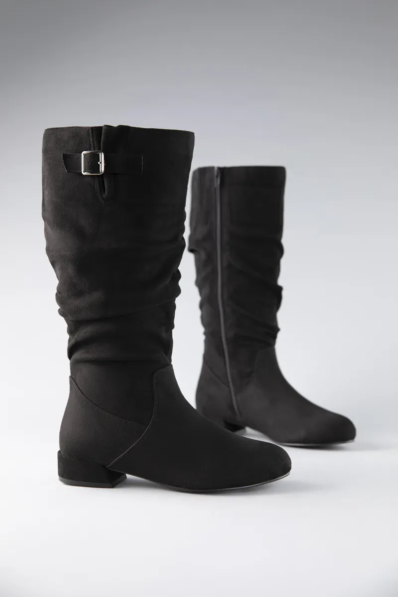 

Ботинки Aniston SHOES со сборкой, голенищем с напуском, черный