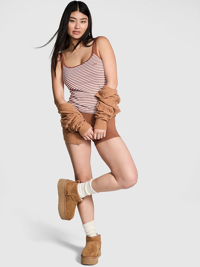 

Довольно идеальная майка Pink, pointelle carmel stripes w/ hearts