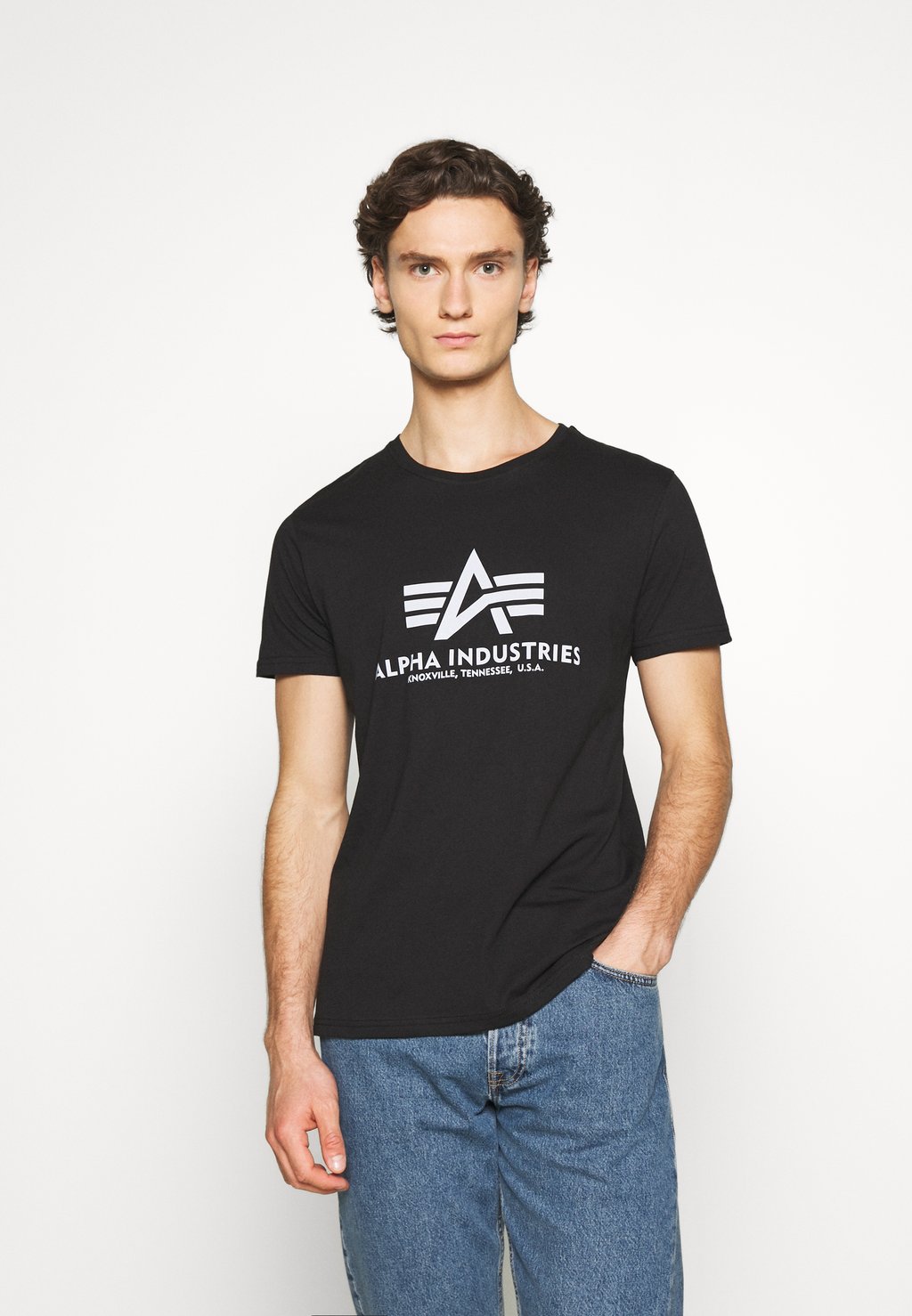 

Футболка с принтом BASIC REFLECTIVE Alpha Industries, черный