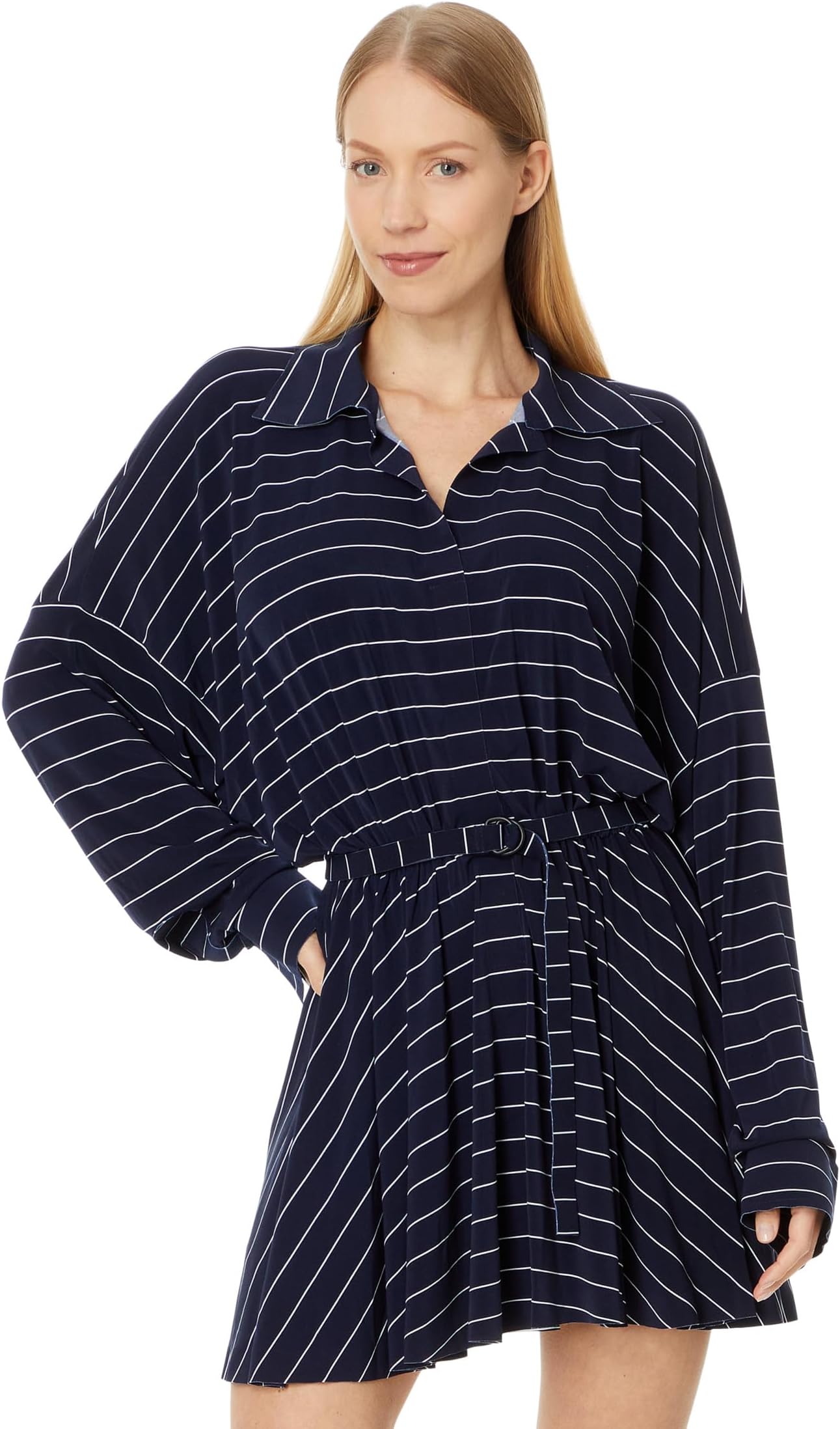 

Платье Norma Kamali Super Oversized Boyfriend NK Shirt Flared Mini Dress, синий