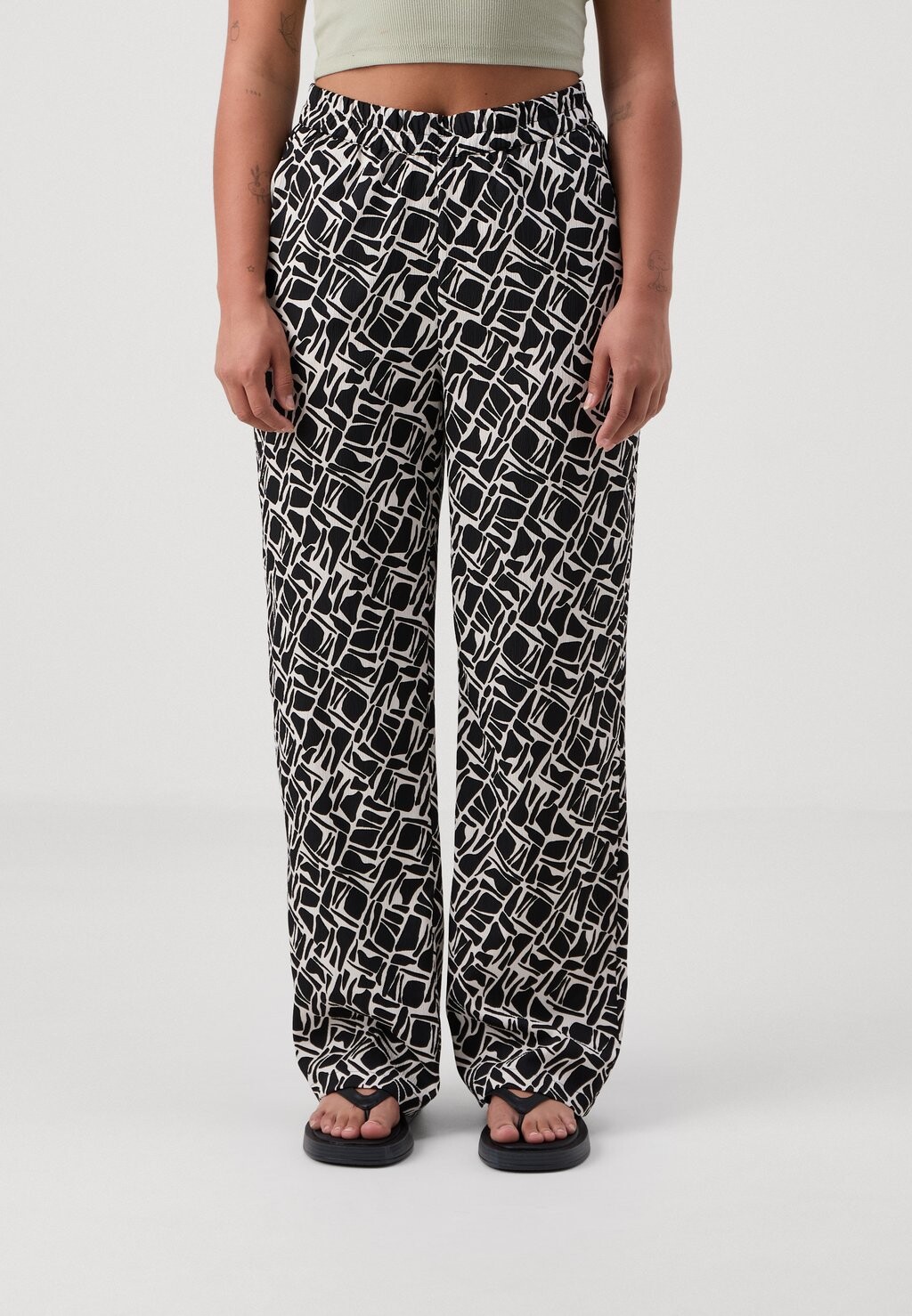 

Брюки Vmpage Wide Vero Moda, черный