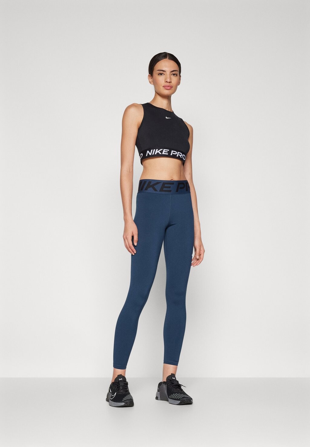 Топ PRO CROP TANK Nike, черный — фото 3
