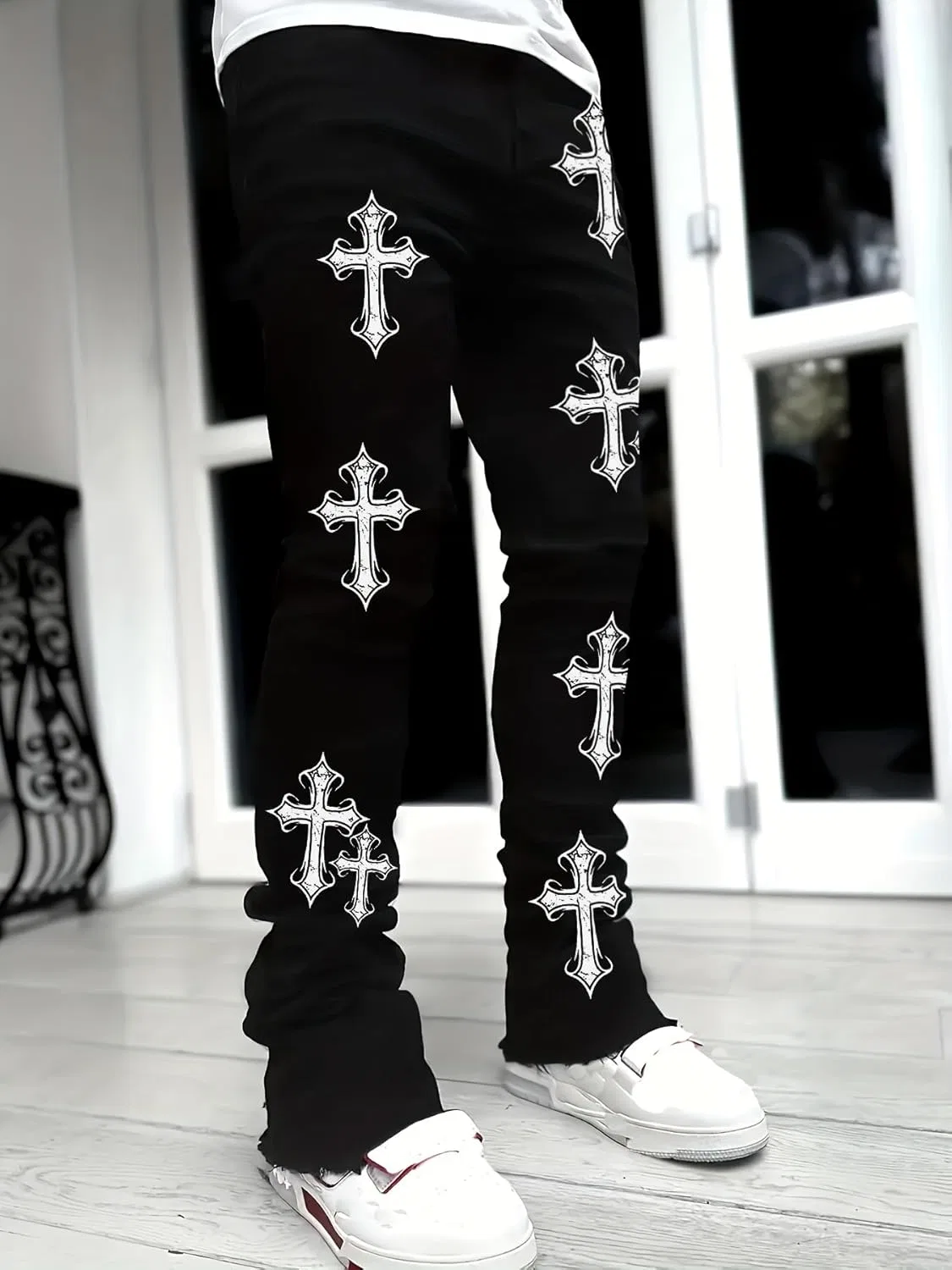 Джинсы с принтом, Men's Distressed Cross Print Denim Jeans, Black — фото 3