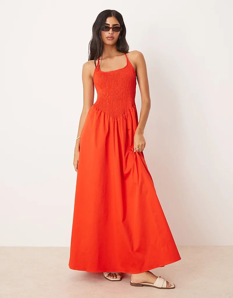 

Платье макси ASOS DESIGN с круглым вырезом и перекрещивающимися деталями на спине, ярко-красного цвета