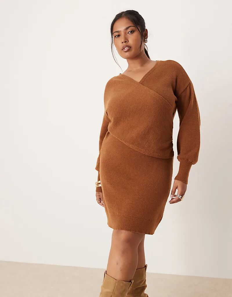 

Трикотажное мини-платье-халат Vila Curve цвета верблюжьей шерсти