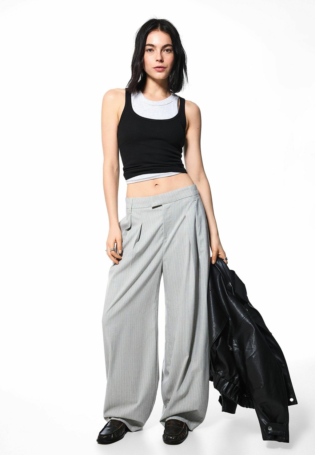 

Брюки TAILORED BALLOON Bershka, цвет Mottled Dark Grey