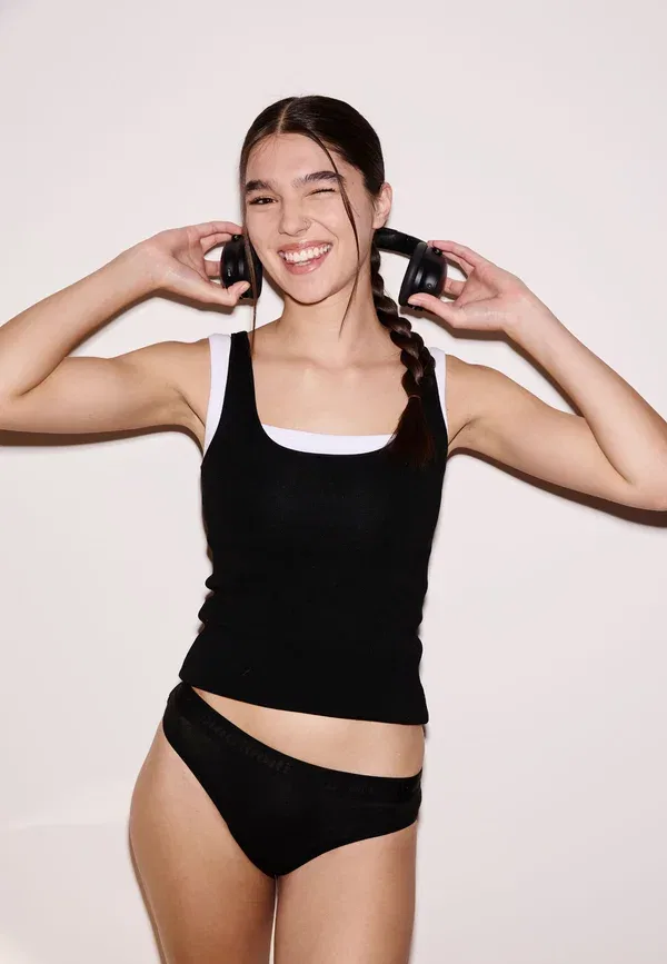 Трусы для подростков при умеренных выделениях Modibodi, черный