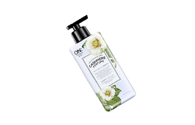 ONTHEBODY Увлажняющий лосьон для тела с ароматом Romantic Encounter, 400 мл, Romantic Encounter 400ml — фото 2
