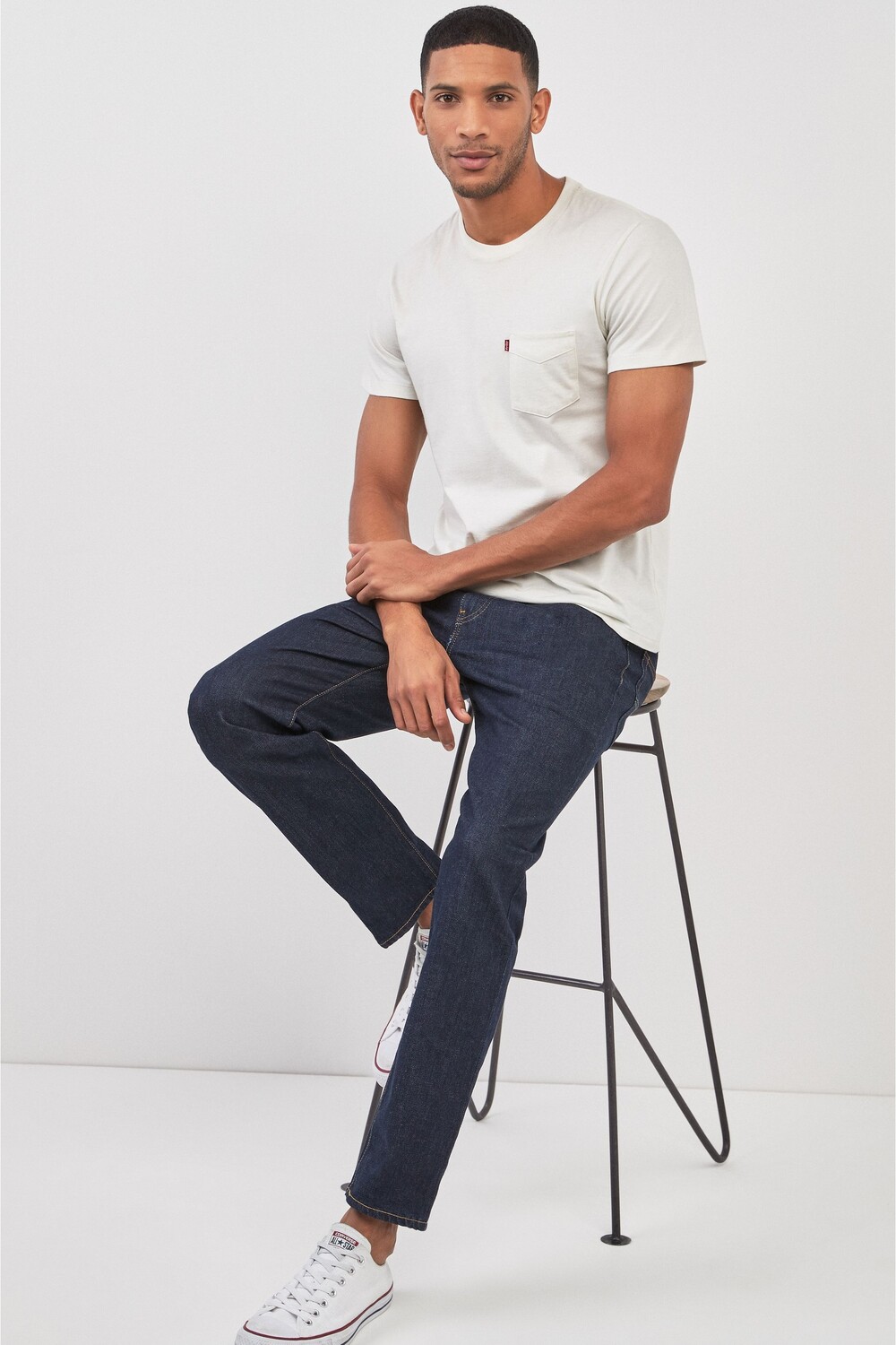 

Зауженные джинсы 502 Levi's