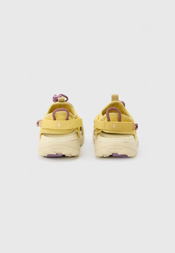 Сандалии для ходьбы унисекс explore camp The North Face, Khaki Stone/Honeyed Sand — фото 3