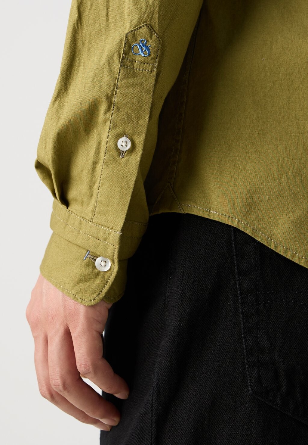 

Официальная рубашка SEASONAL ESSENTIALS SOLID SHIRT Scotch & Soda, хаки