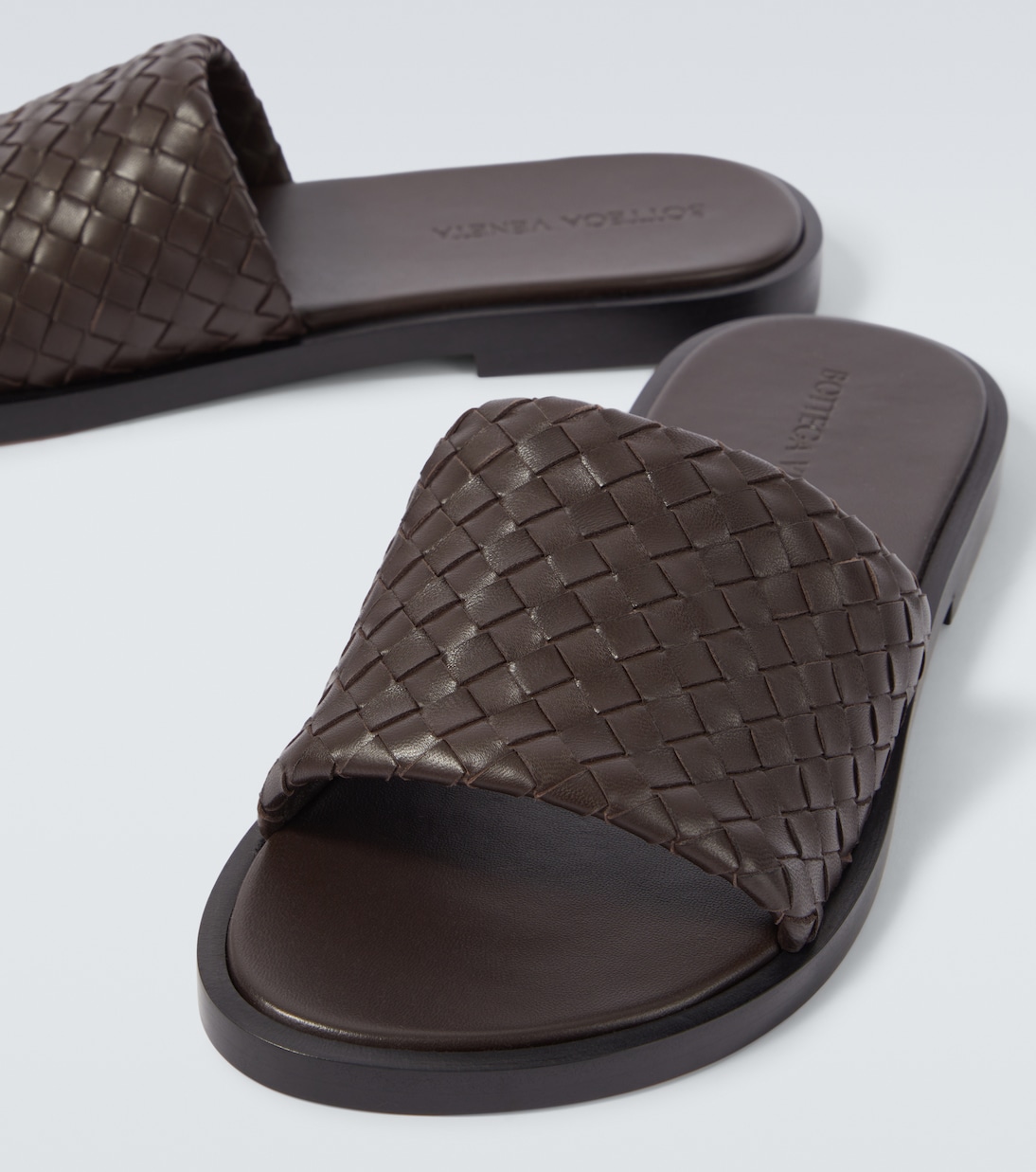 Сандалии Elio Intrecciato из кожи Bottega Veneta, Fondant — фото 3
