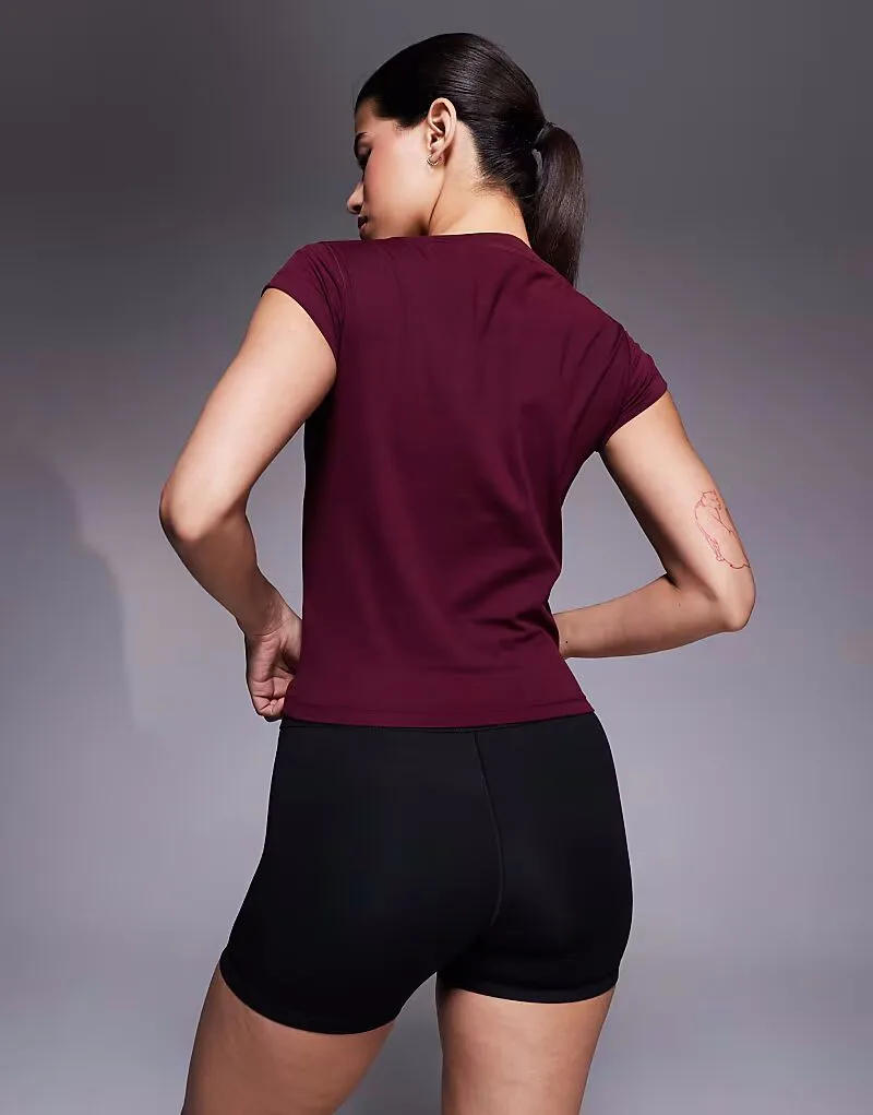 Adidas performance Детская футболка Adidas Training Hyperglam бордового цвета — фото 4