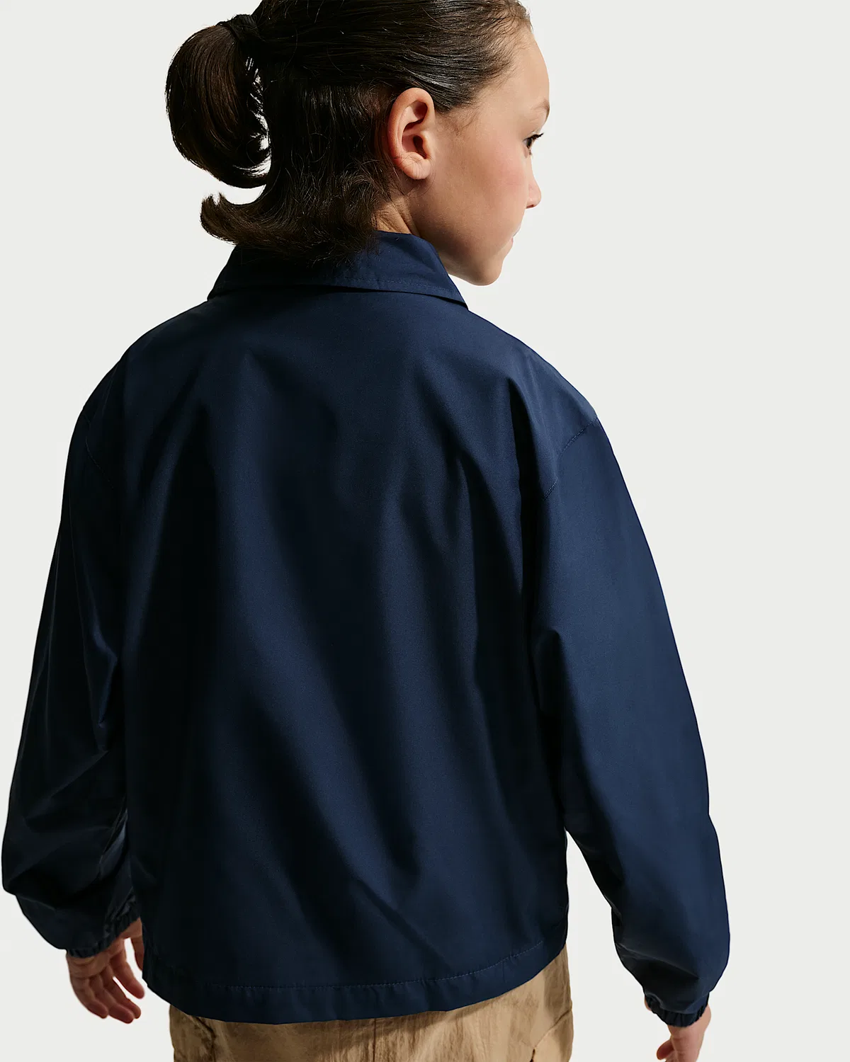 Детская куртка-тренч Repel Nike Sportswear Club, Midnight Navy/White — фото 4