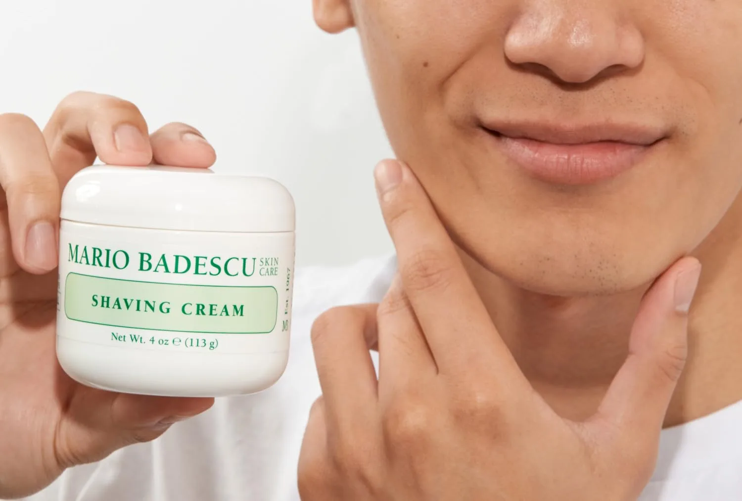 Крем для бритья Mario Badescu для женщин и мужчин - классическая формула унисекс, не пенящаяся, с маслом лаванды и витамином Е - подготавливает, защищает и увлажняет кожу для более чистого бритья. 113.40 г (1 шт.) — фото 3