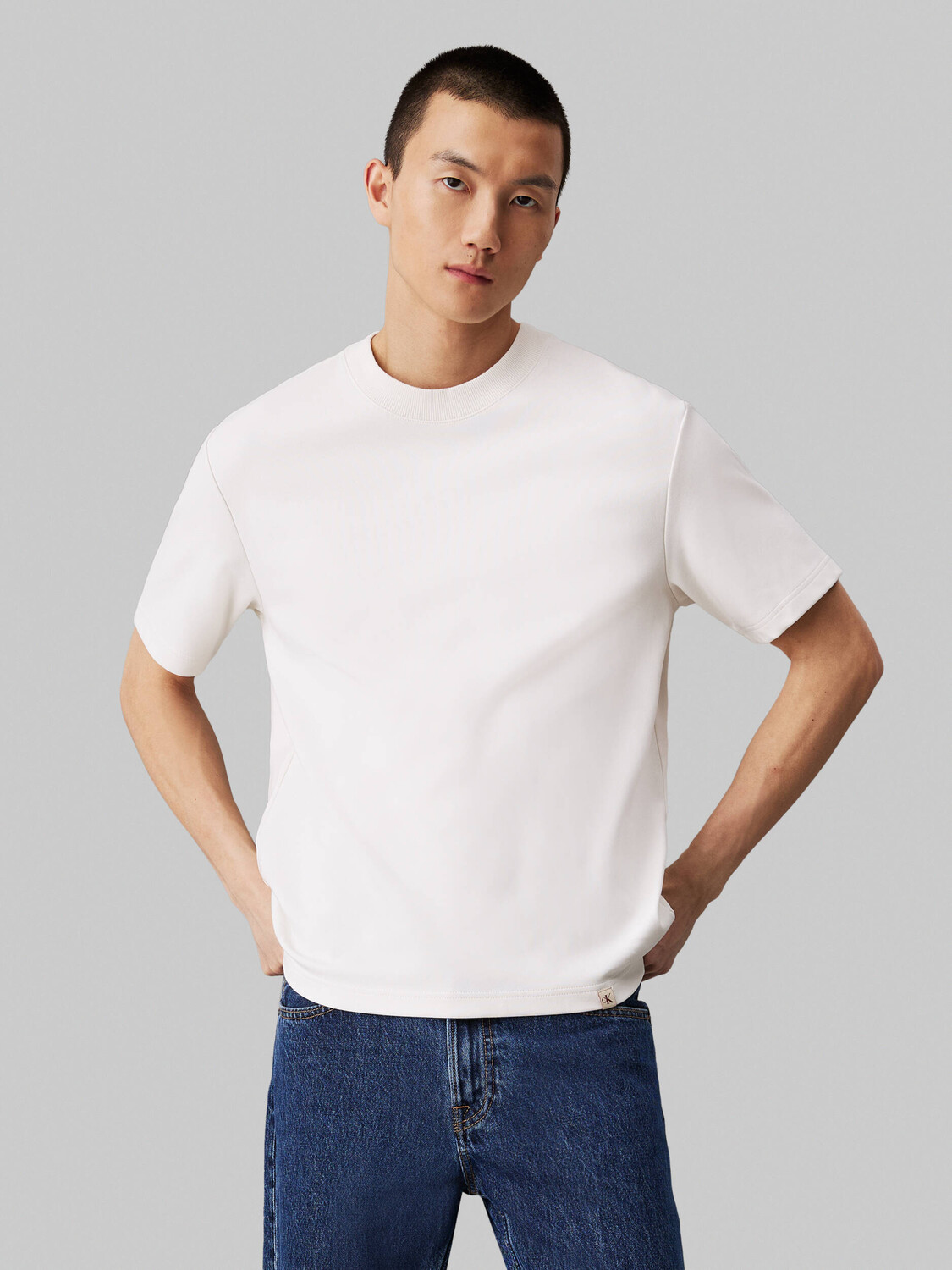 

Футболка CALVIN KLEIN JEANS Regular Fit, белый