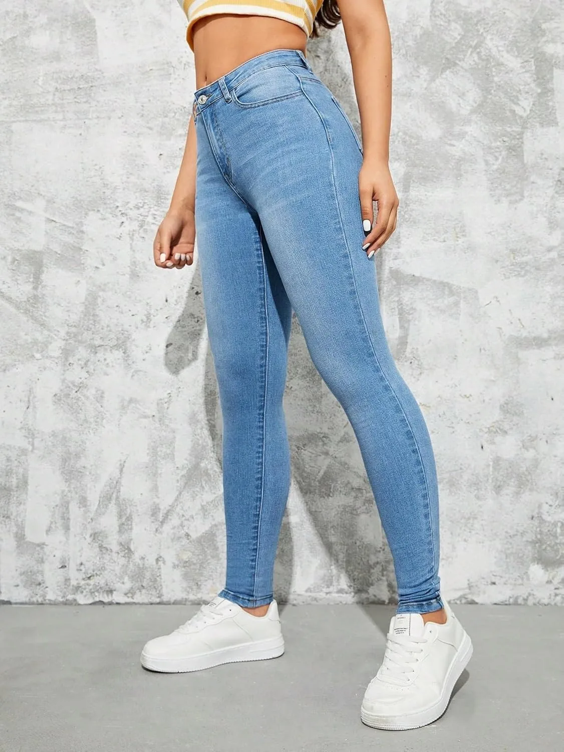 Женские классические джинсы с наклонными карманами Generic, Medium Wash — фото 4