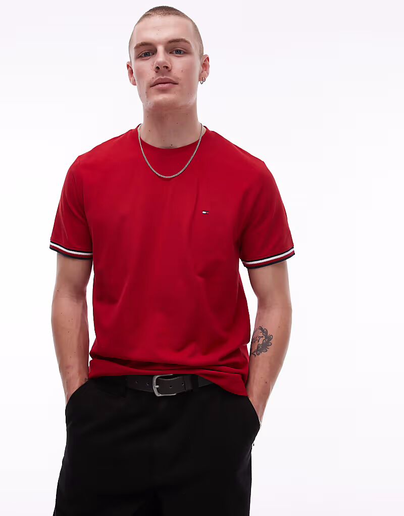 

Футболка Tommy Hilfiger с наконечником красного цвета