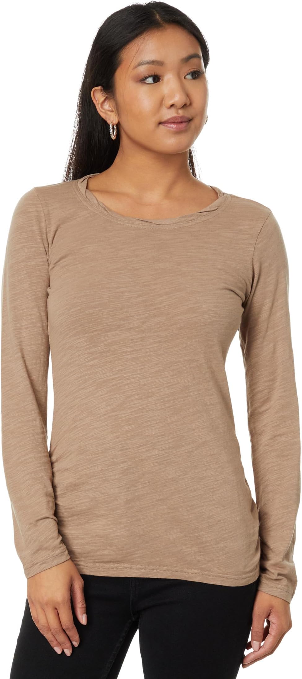 

Футболка Mod-o-doc Mod-o-doc Long Sleeve Twisted Scoopneck Tee, цвет Taupe Tavern