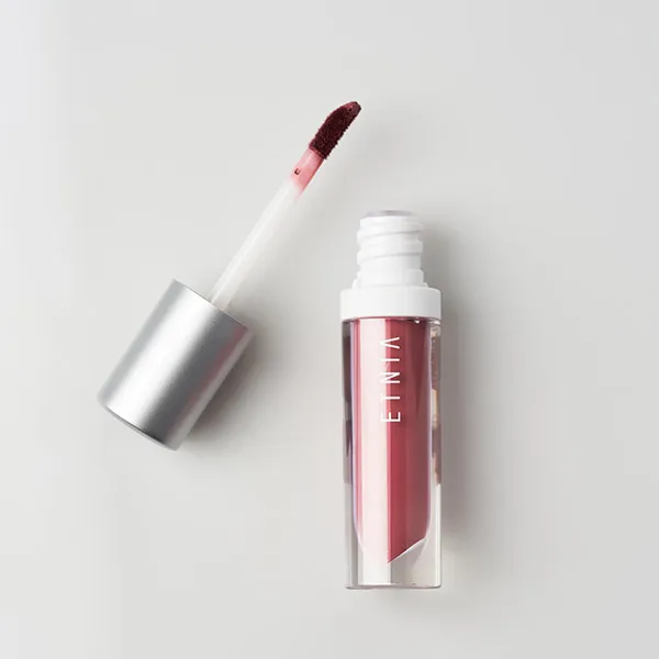 

Губная помада Fluid Matte Lipstick Etnia Cosmetics, N3