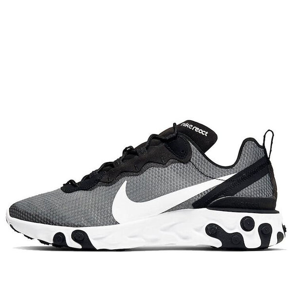 

Кроссовки реагируют на элемент 55 Nike, черный