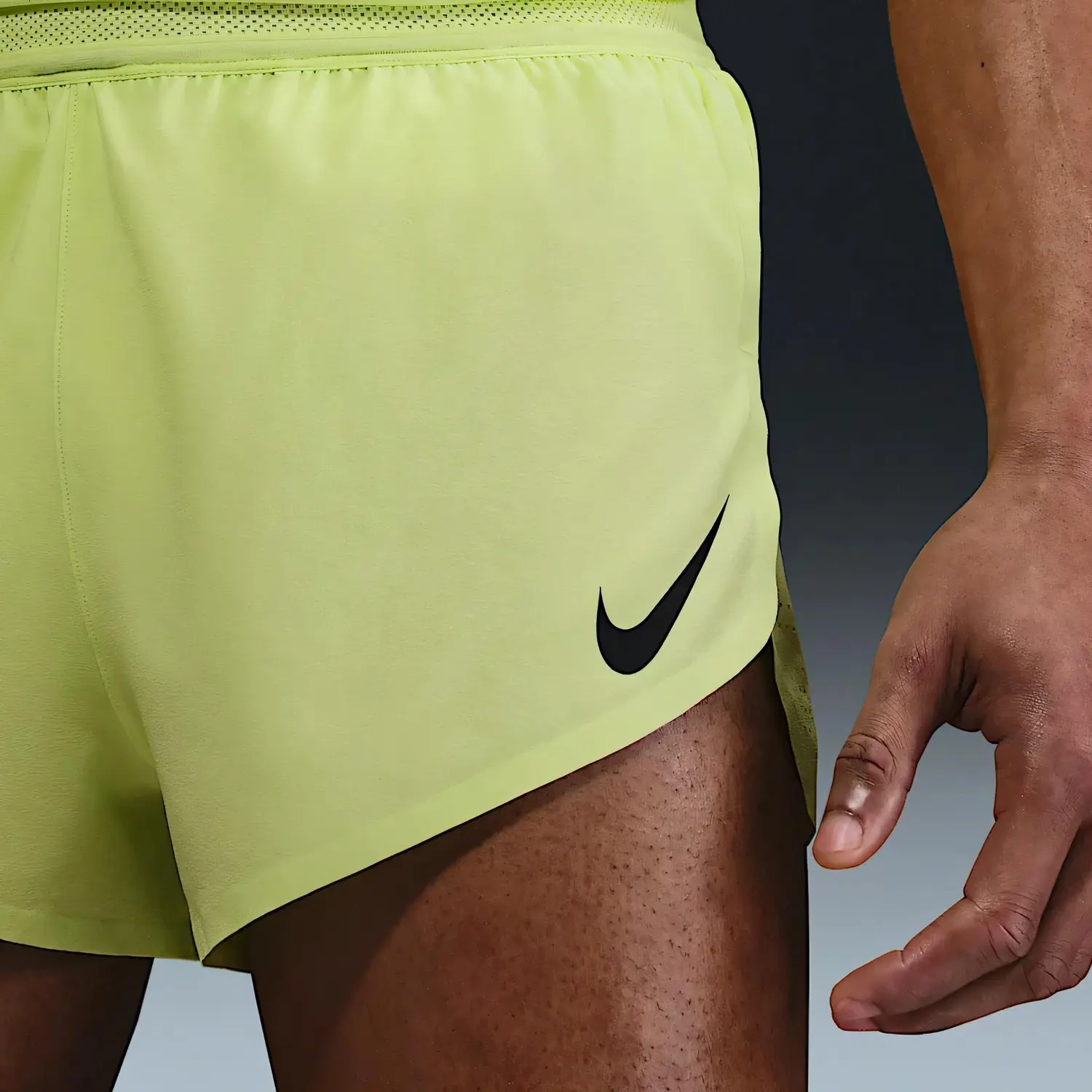 Мужские беговые шорты AeroSwift Dri FIT Adv 2' с подкладкой Nike, желтый — фото 4