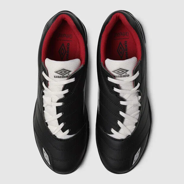 Мужские функциональные кроссовки Umbro Cleat, чёрно-красные — фото 4