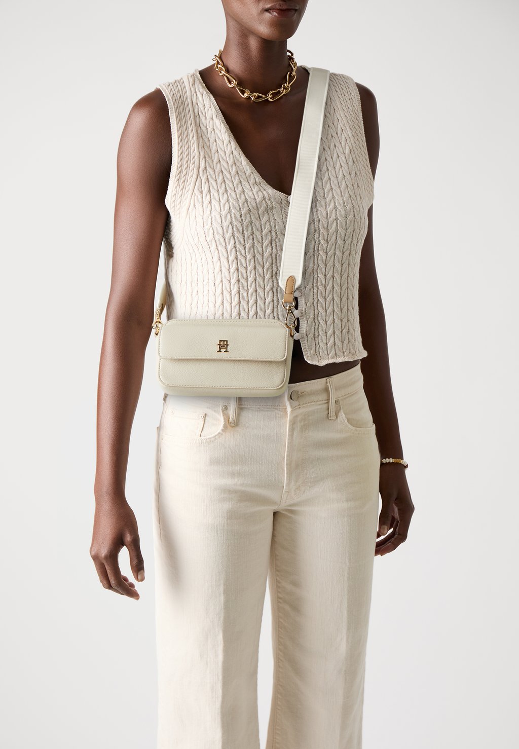 

Сумка через плечо DISTINCT CAMERA BAG - Across body bag Tommy Hilfiger, бежевый